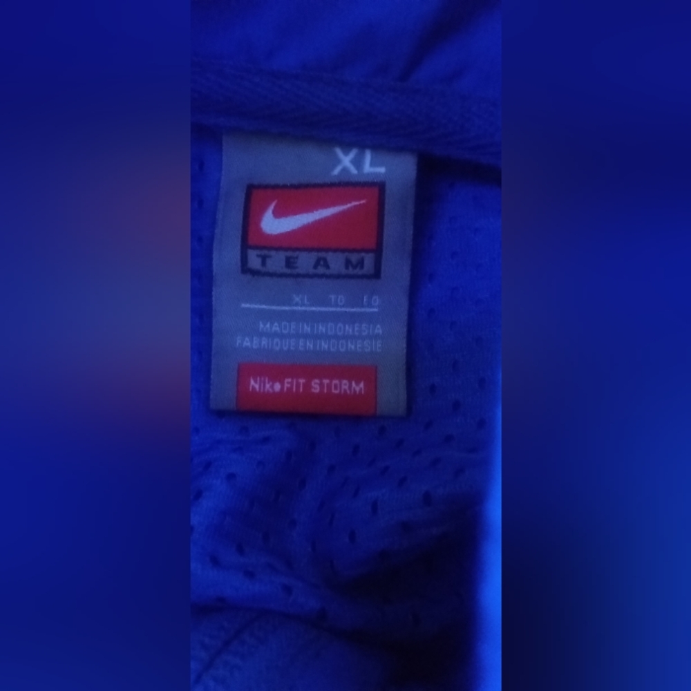 Nike Men's Royal Blue and White Windbreaker - Picture 2 of 4